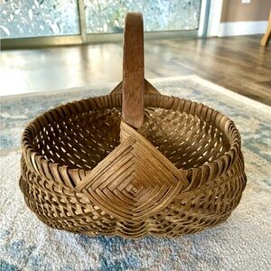 Vintage Egg Buttocks Basket Artist signed